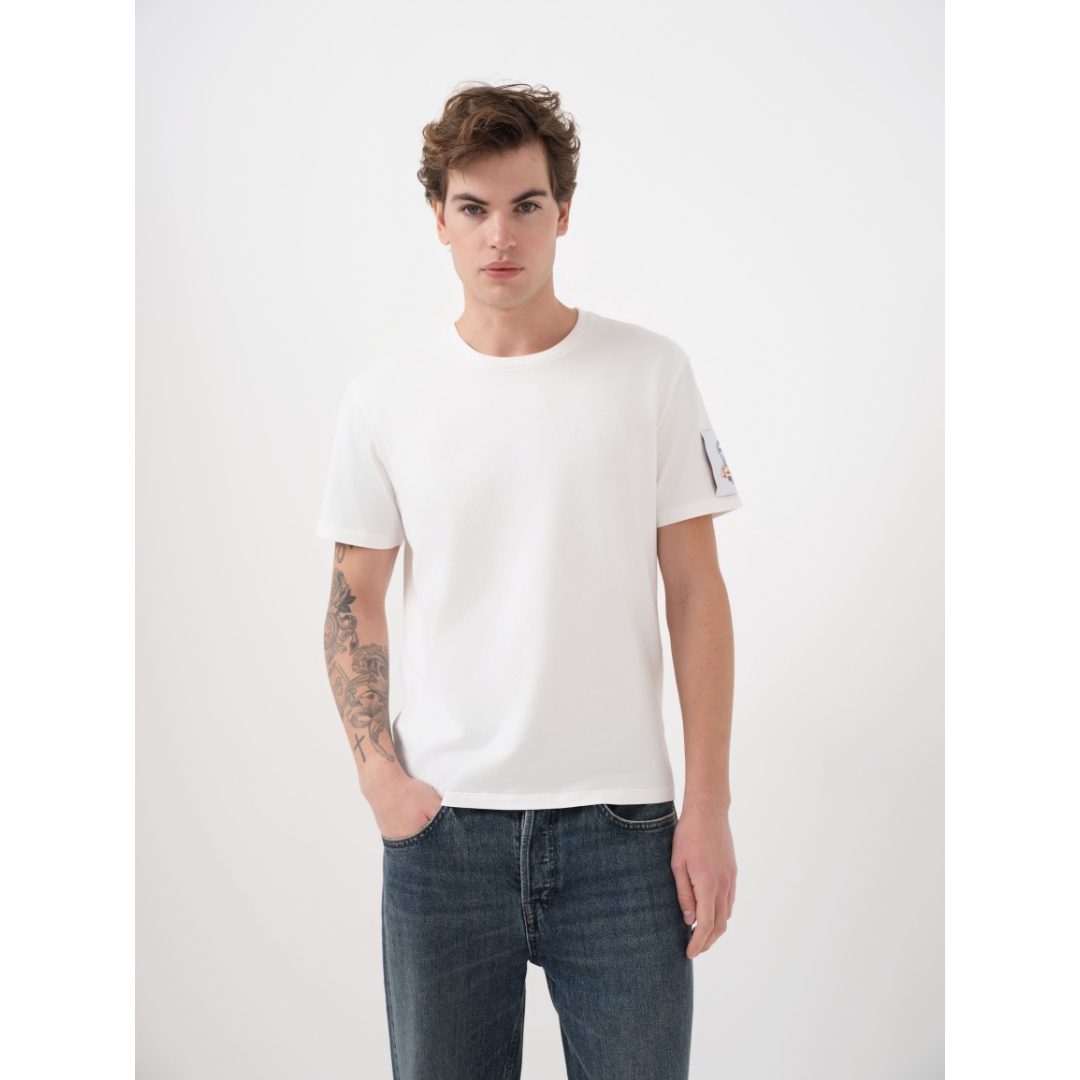 T-shirt with label and flocked logo